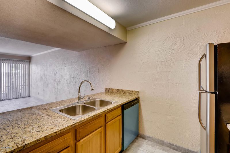 3313 N 68th St #141, Scottsdale, AZ 85251