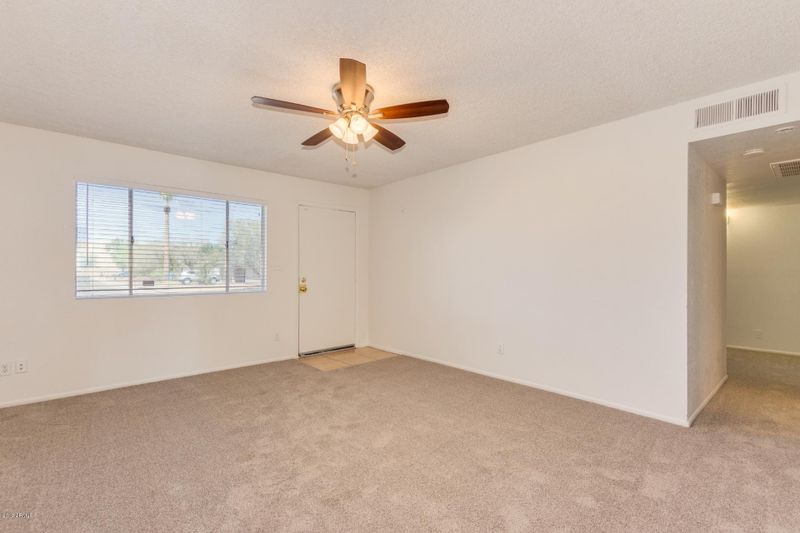 3313 W Wahalla Ln, Phoenix, AZ 85027