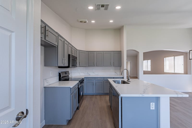 3313 Wayland Dr, Phoenix, AZ 85041