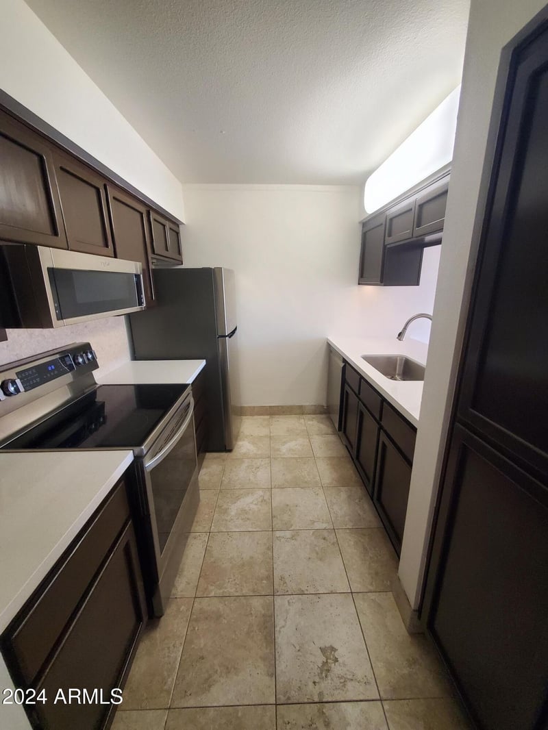 3314 68th St #204, Scottsdale, AZ 85251
