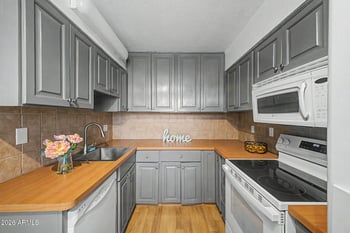 3314 68th St #221, Scottsdale, AZ 85251