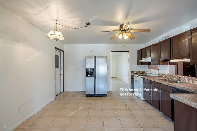 3314 W Villa Rita Dr, Phoenix, AZ 85053