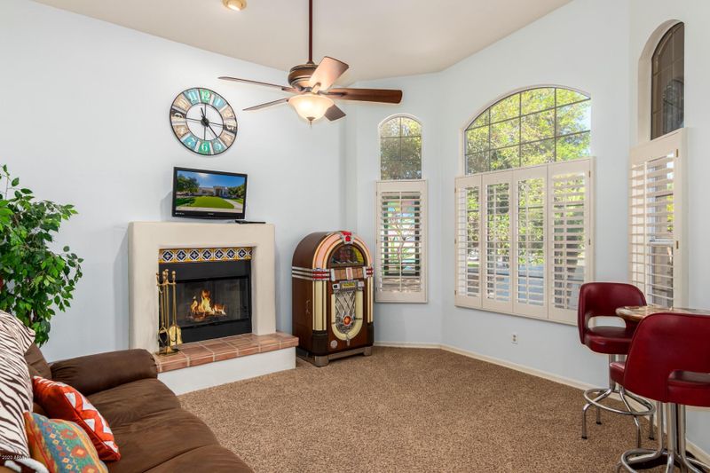 3315 E Downing Cir, Mesa, AZ 85213