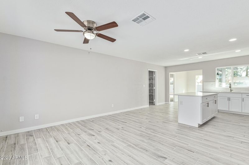 3315 E Helena Dr, Phoenix, AZ 85032