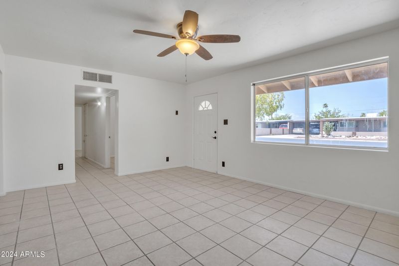 3315 E Hubbell St, Phoenix, AZ 85008