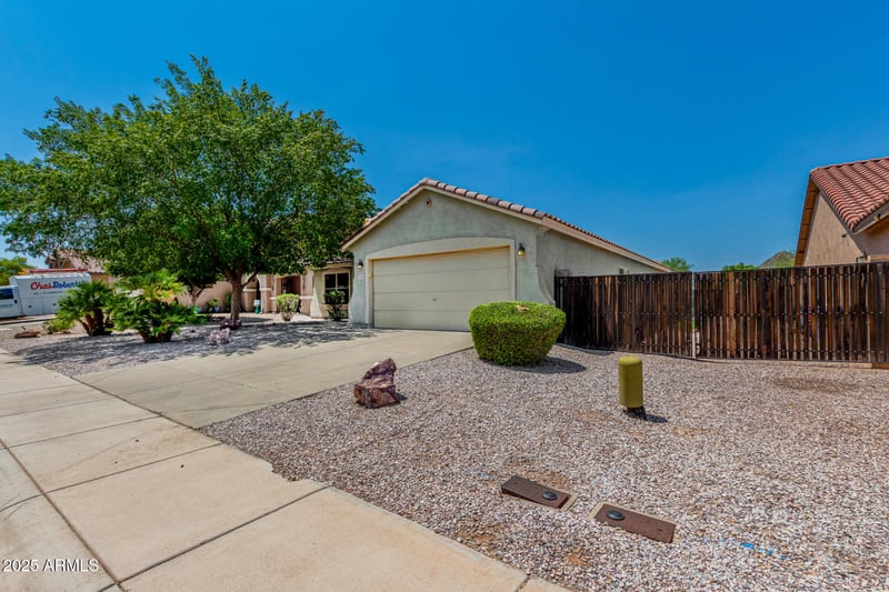 33154 Cherry Creek Rd, San Tan Valley, AZ 85144