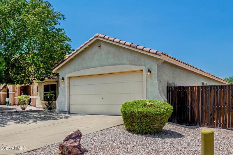 33154 Cherry Creek Rd, San Tan Valley, AZ 85144