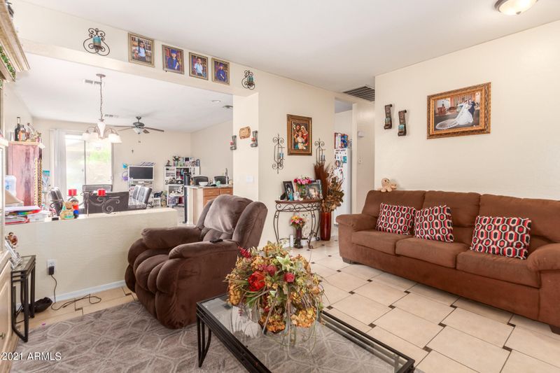 3317 W Apollo Rd, Phoenix, AZ 85041