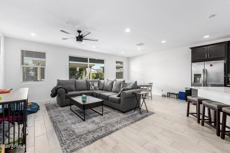 3318 Hayfield Way, San Tan Valley, AZ 85140