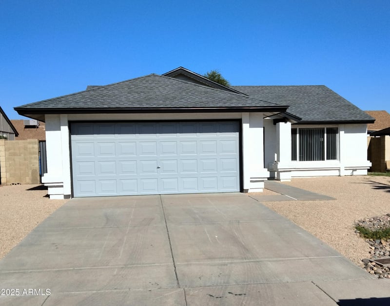 3318 Rose Garden Ln, Phoenix, AZ 85027