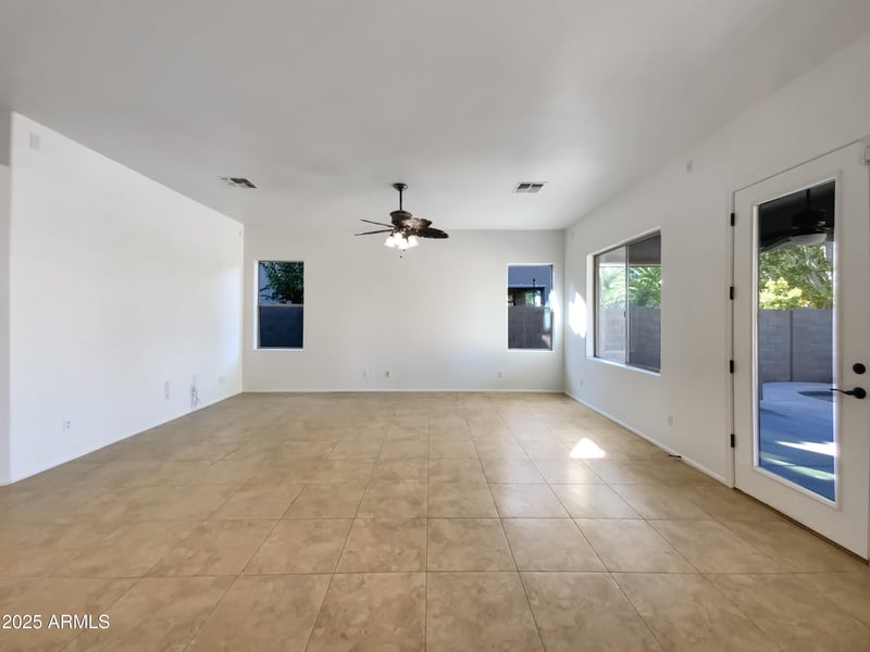 3318 White Canyon Rd, San Tan Valley, AZ 85144