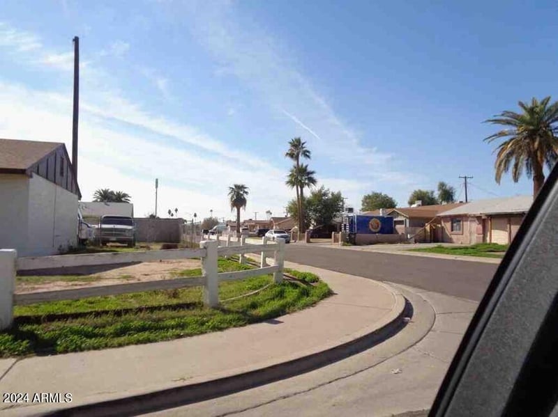 3319 61st Ave, Phoenix, AZ 85033