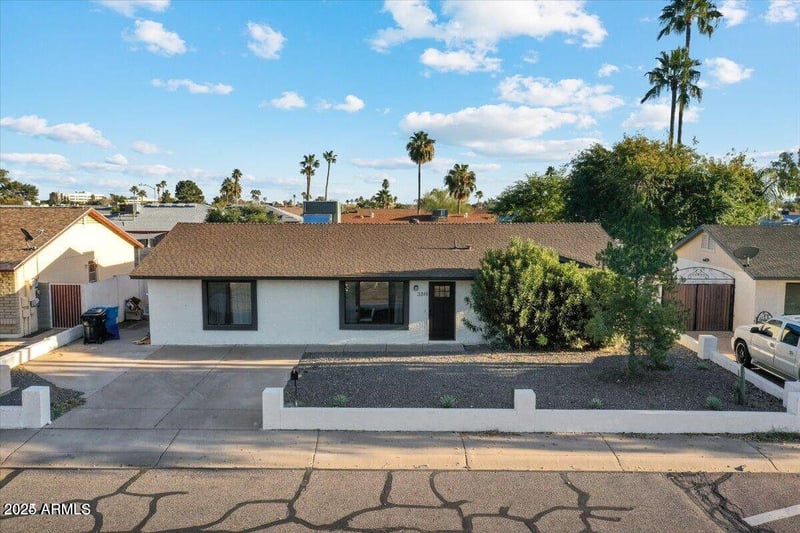 3319 Campo Bello Dr, Phoenix, AZ 85032