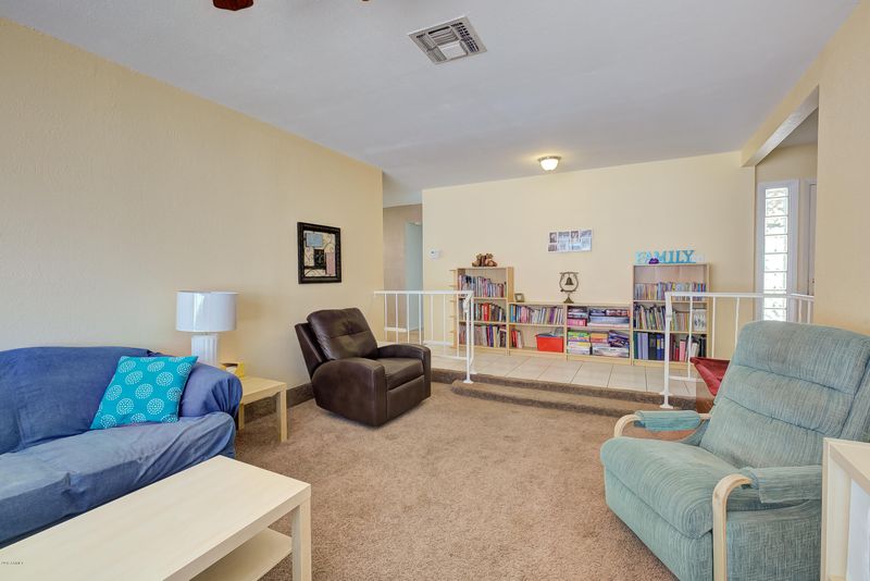3319 W Phelps Rd, Phoenix, AZ 85053