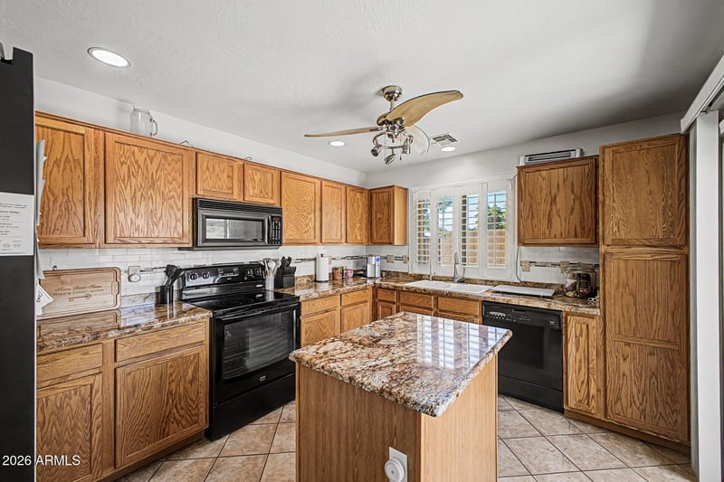 33198 N Cat Hills Ave, San Tan Valley, AZ 85144