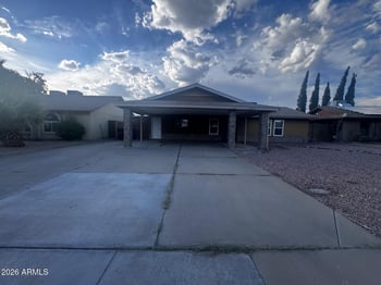 332 W Kerry Ln, Phoenix, AZ 85027