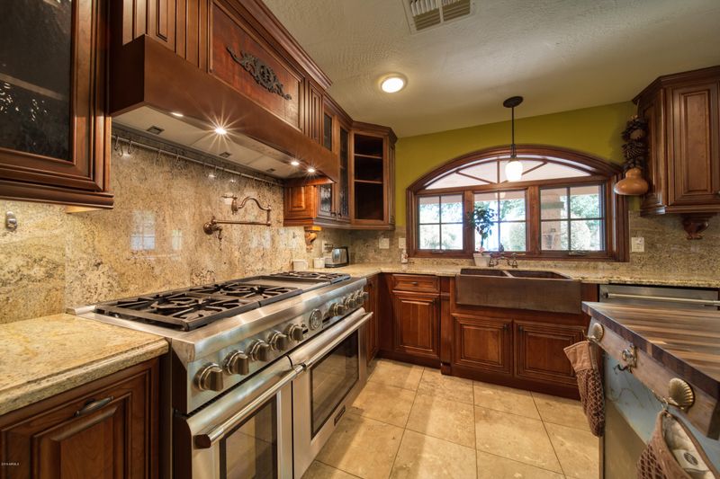 3320 E Fairbrook St, Mesa, AZ 85213