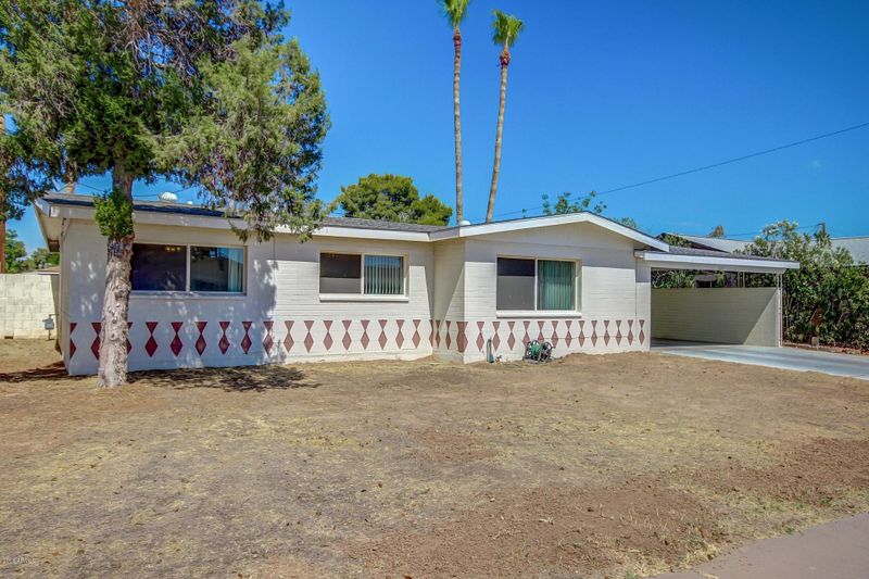 3320 W Laurel Ln, Phoenix, AZ 85029