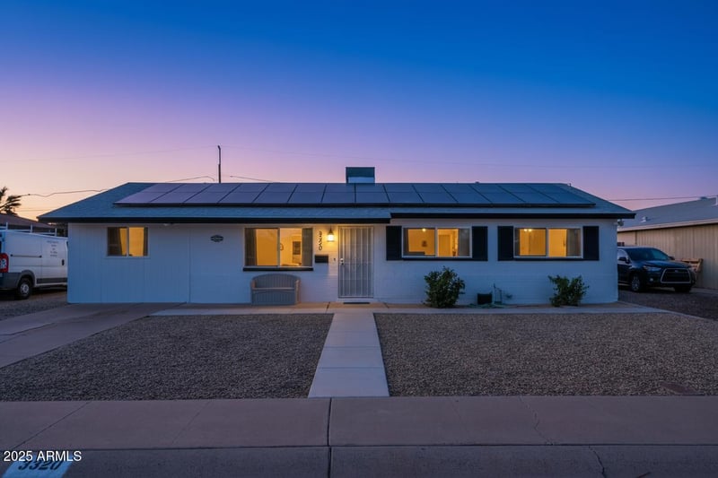 3320 Windrose Dr, Phoenix, AZ 85029