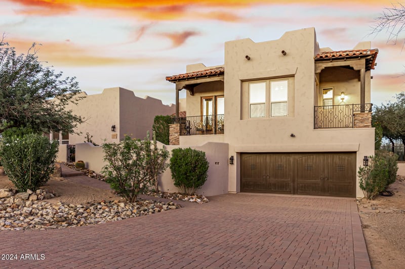 33207 12th St, Phoenix, AZ 85085