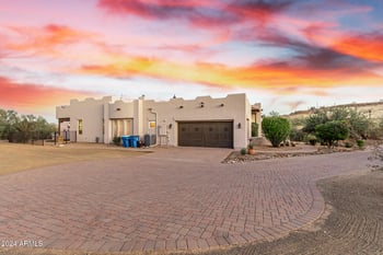 33207 12th St, Phoenix, AZ 85085