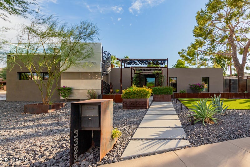 3323 E Vogel Ave, Phoenix, AZ 85028