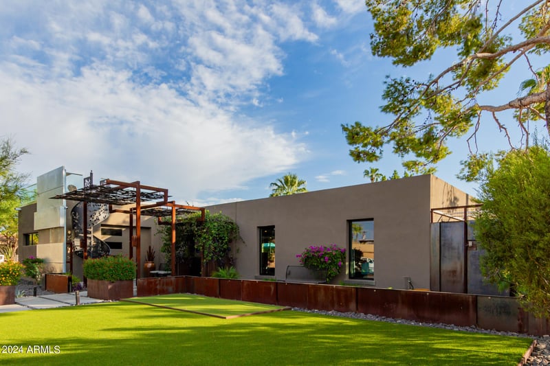 3323 E Vogel Ave, Phoenix, AZ 85028