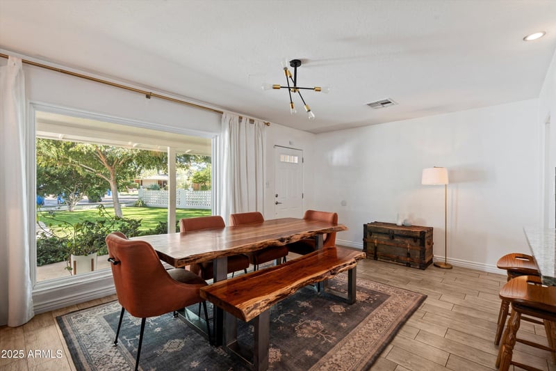 3324 25th St, Phoenix, AZ 85016