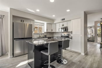 3324 Brookwood Ct, Phoenix, AZ 85048