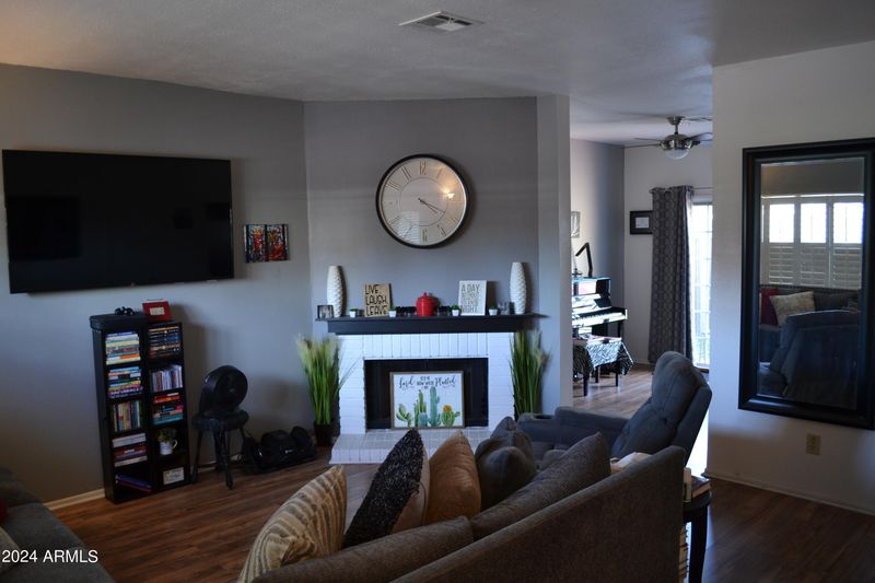3324 W Mcrae Way #6, Phoenix, AZ 85027