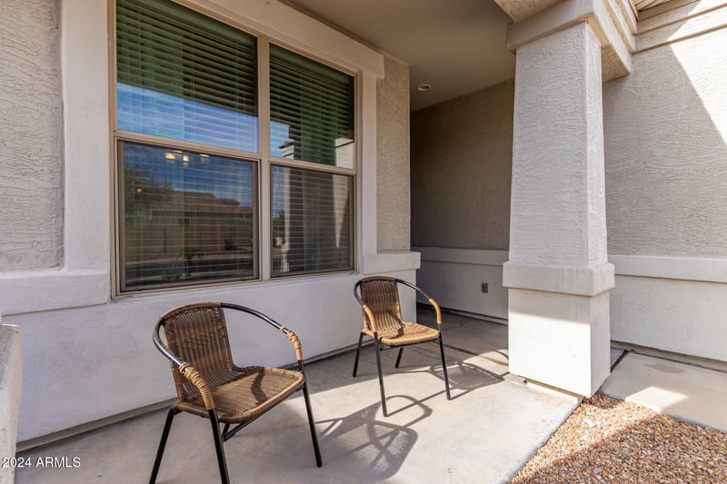 33242 Jamie Ln, San Tan Valley, AZ 85144