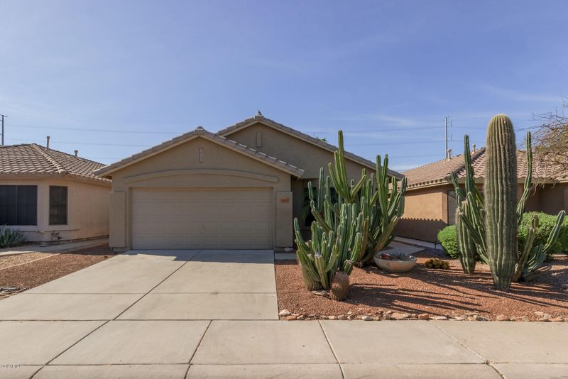 3325 E Blackhawk Dr, Phoenix, AZ 85050
