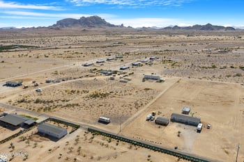 3325 425th Ave, Tonopah, AZ 85354