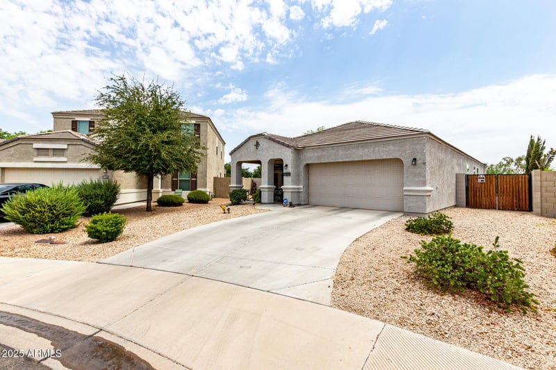 33259 Bowles Dr, San Tan Valley, AZ 85144