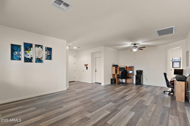 3326 31st St, Mesa, AZ 85213