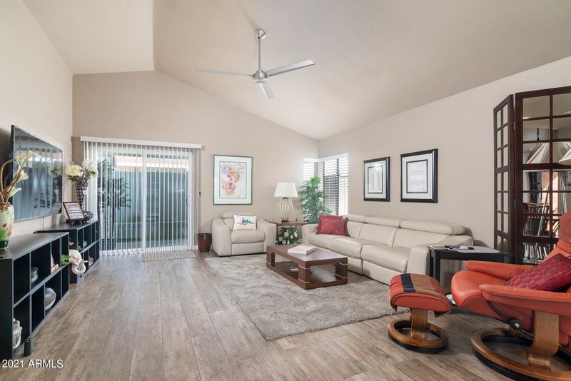 3326 E Wescott Dr, Phoenix, AZ 85050