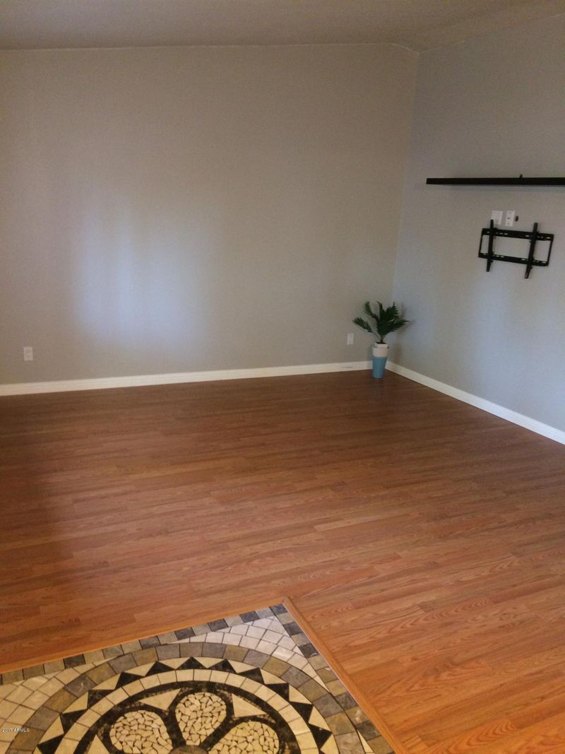 3326 S Parkside Dr, Tempe, AZ 85282