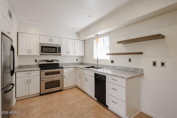 3326 Tangerine Ln, Phoenix, AZ 85051