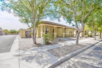 3327 Ivanhoe St, Gilbert, AZ 85295