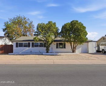 3327 Charter Oak Rd, Phoenix, AZ 85029