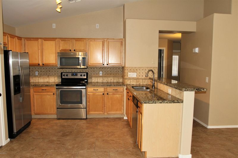 3327 W Louise Dr, Phoenix, AZ 85027