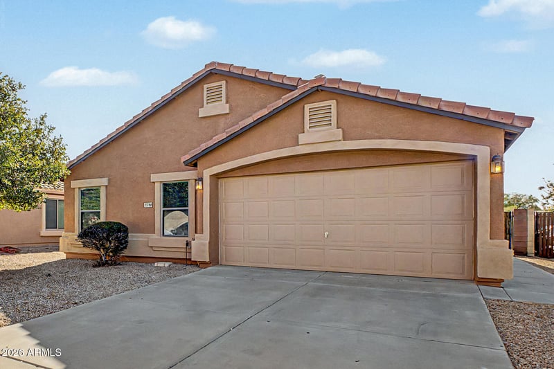 33288 N Sandstone Dr, San Tan Valley, AZ 85143