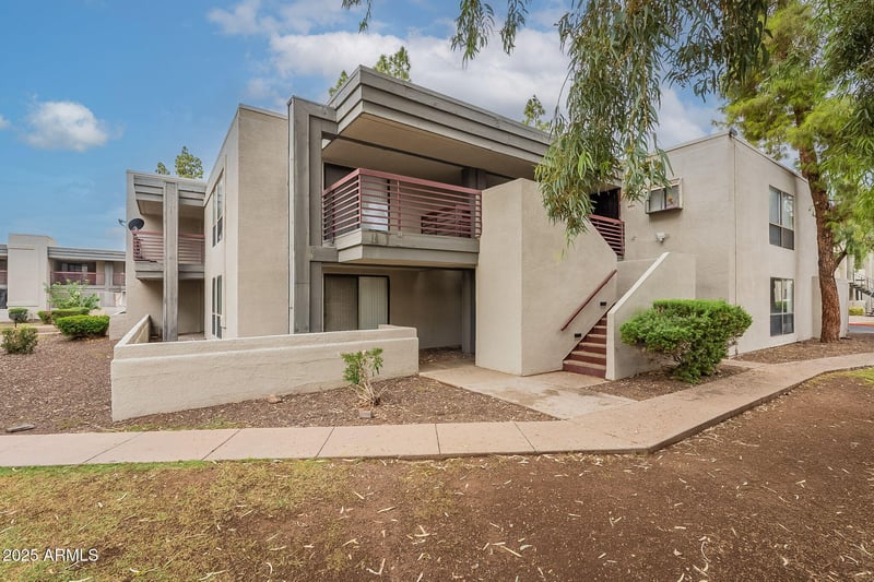 3329 Danbury Dr #F116, Phoenix, AZ 85053