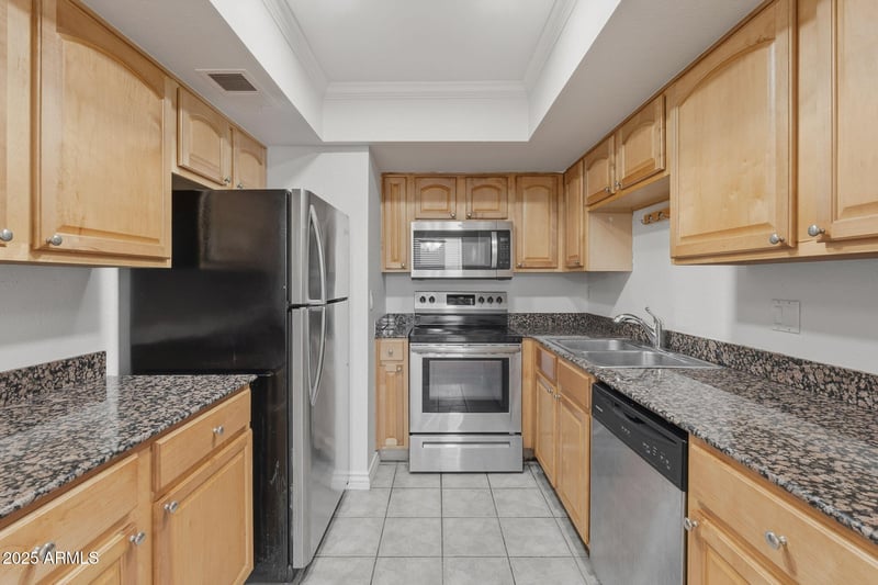 3329 Danbury Dr #F116, Phoenix, AZ 85053