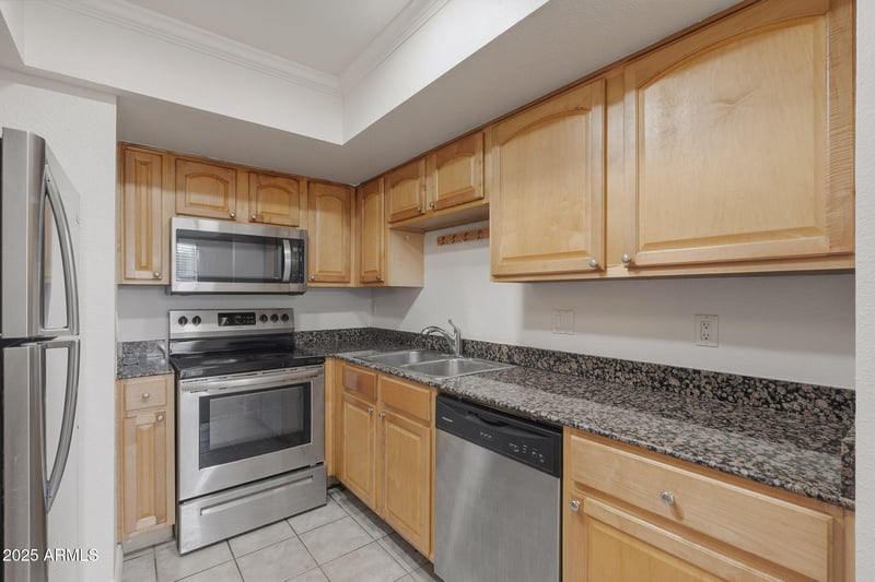 3329 Danbury Dr #F116, Phoenix, AZ 85053