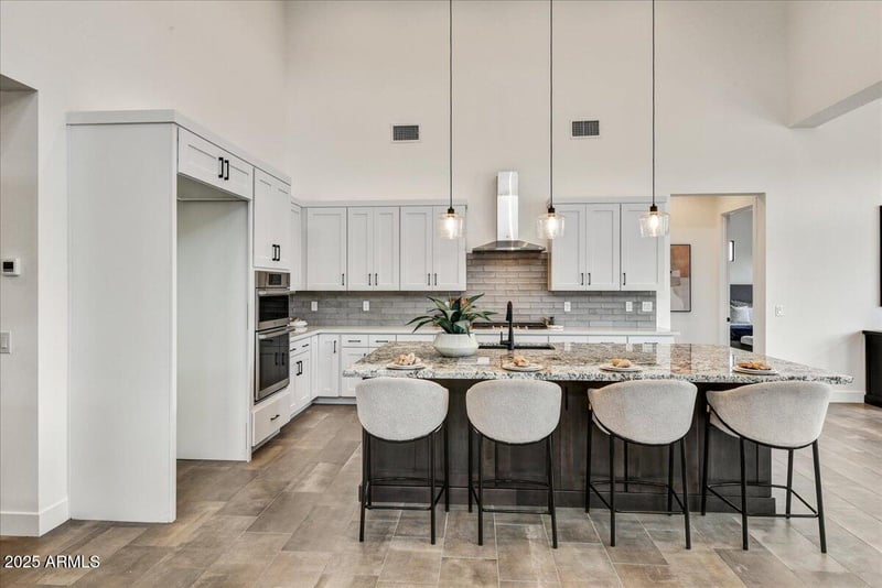 3329 Desert Dawn Dr, Phoenix, AZ 85083