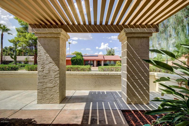 333 E Beck Ln, Phoenix, AZ 85022