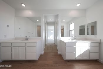 333 Flax Dr, San Tan Valley, AZ 85140