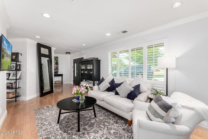 333 Kaler Dr, Phoenix, AZ 85020
