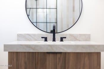 333 Seldon Ln, Phoenix, AZ 85021